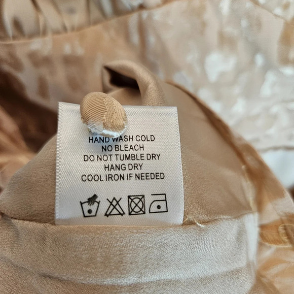 Privacy Please Womens Mini Dress Sz M Ella Beige Subtle Leopard Print - Picture 10 of 13